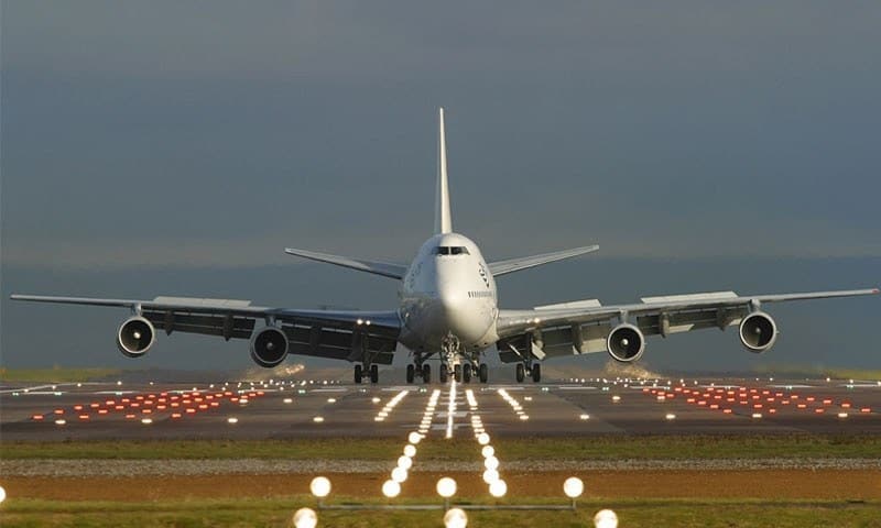 ‘No special flights between Pakistan, UAE,’ officials warn people of travel agents’ scam