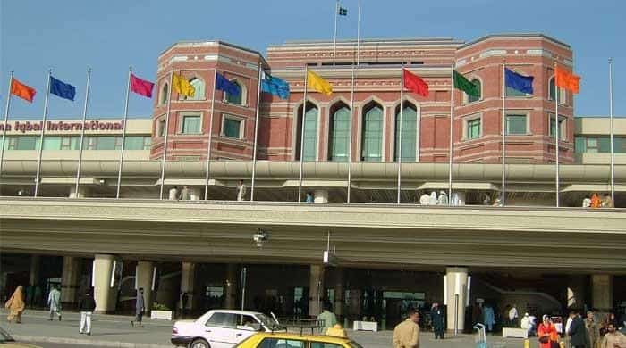 Airports to allow only one visitor per passenger
