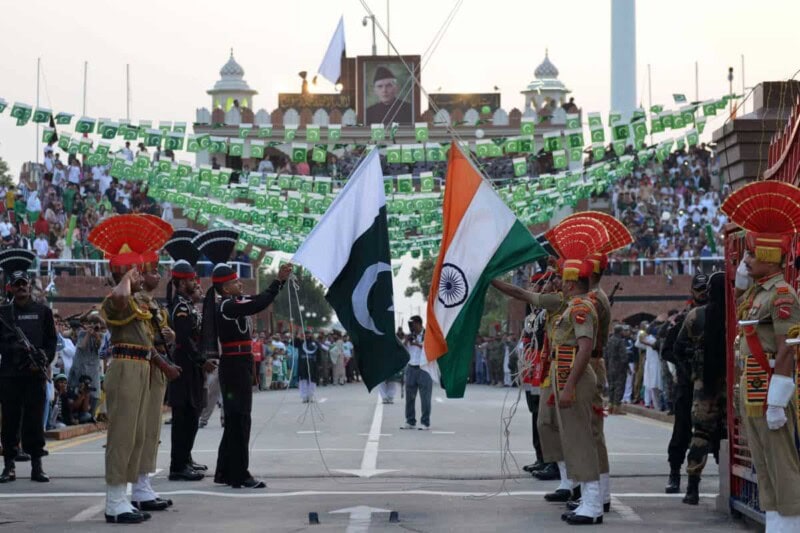 Kashmir crisis: Taliban urge Pakistan, India to choose peace over violence