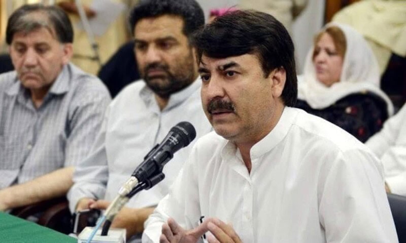 VIDEO: KP Info Minister belittles professional doctors