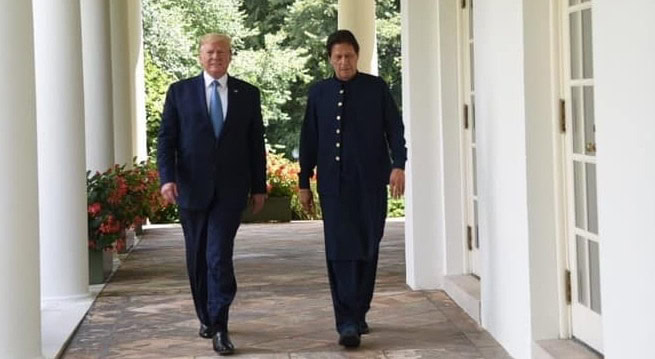 What did PM Imran and President Trump talk about over the phone?