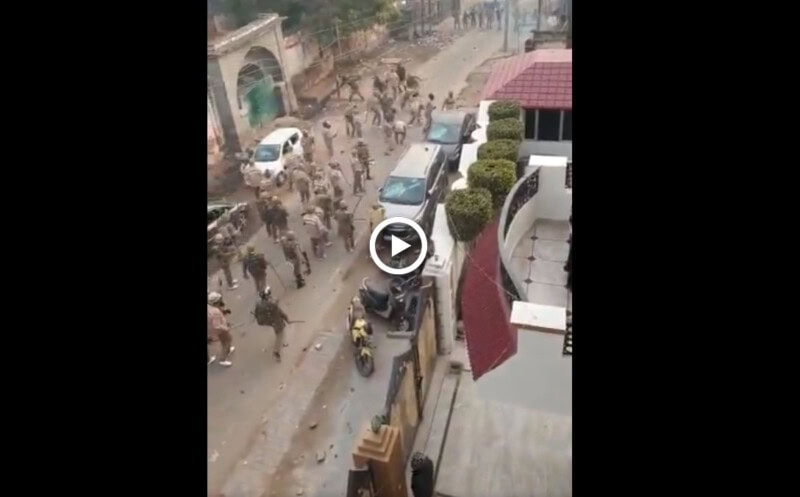 VIDEO: Indian Police destroy vehicles amid protests against citizenship act