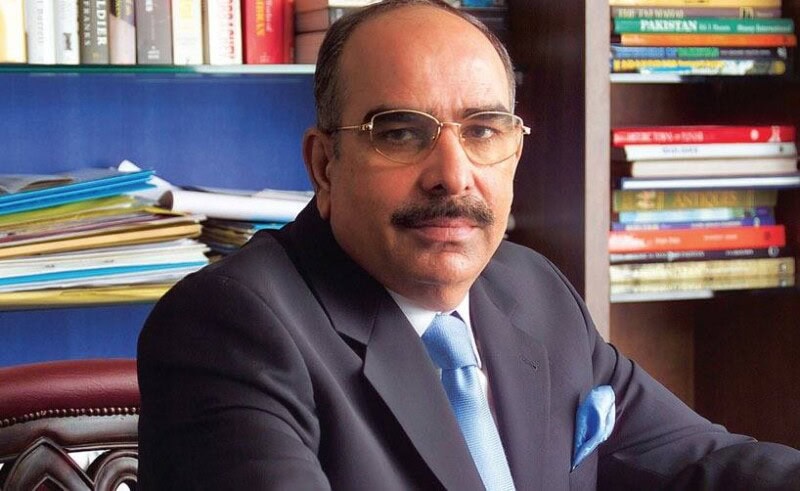 Malik Riaz shuts down Aap News