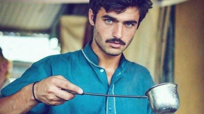 ‘Chai Wala’ now owns a tea cafe in Islamabad