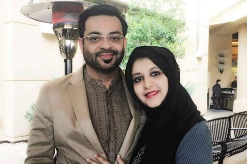 Bushra Iqbal says Aamir Liaquat divorced her over the phone