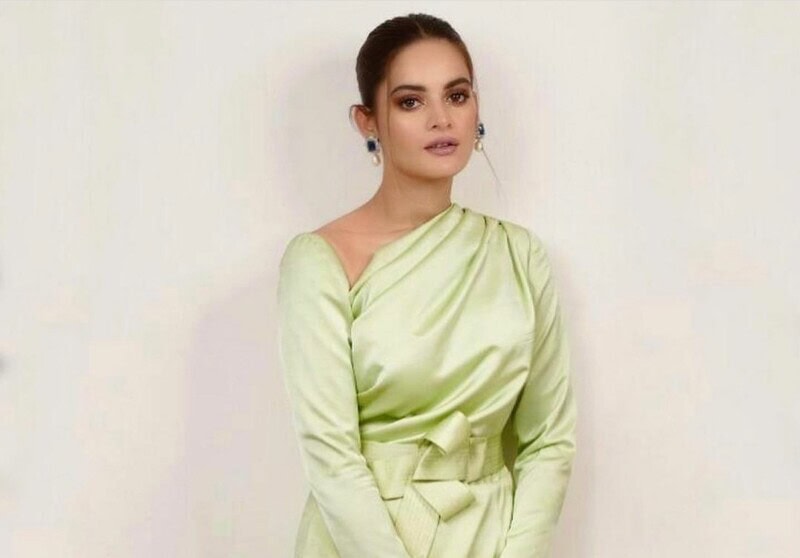 Minal Khan hits back at troll criticising her choice of clothing