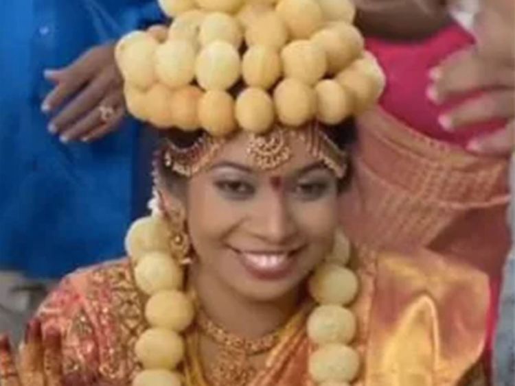 VIDEO: Bride wears crown made of golgappas