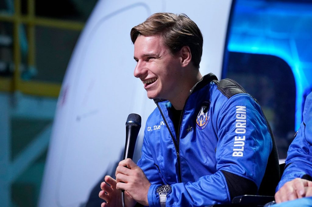 Oliver Daemen, an 18-year-old physics student, becomes world's youngest space traveller.