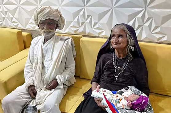 Married 45 years with no child, 70-year-old woman gives birth