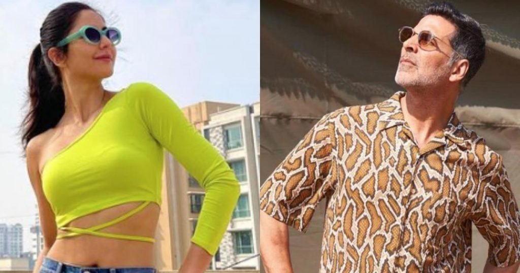 Selfiee' stars Akshay Kumar & Emraan Hashmi pose for paps sporting casuals  - Bollywood Hungama