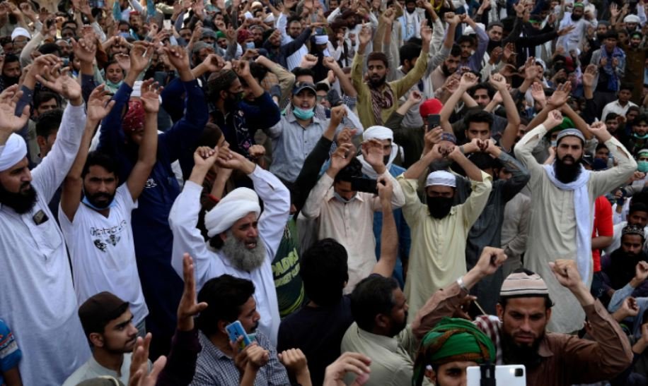 Govt to free more than 2,000 jailed TLP activists after agreement