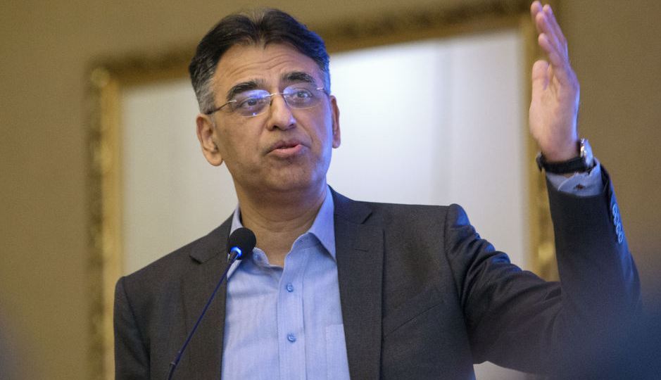 'I also voted to let him go', Asad Umar clarifies comment that PM sent Nawaz to London