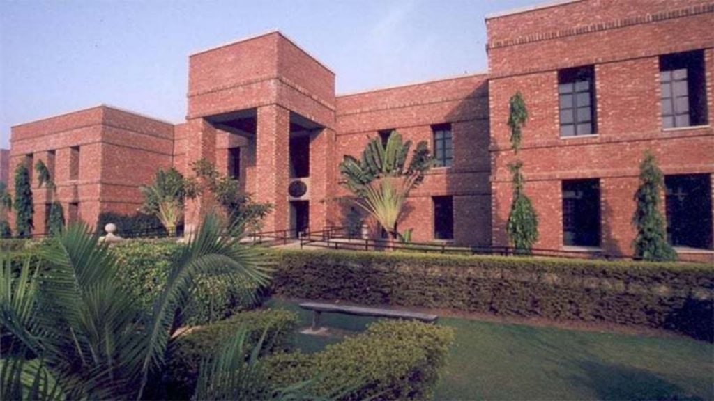 LUMS expels student over alleged plagiarism, students demand inquiry