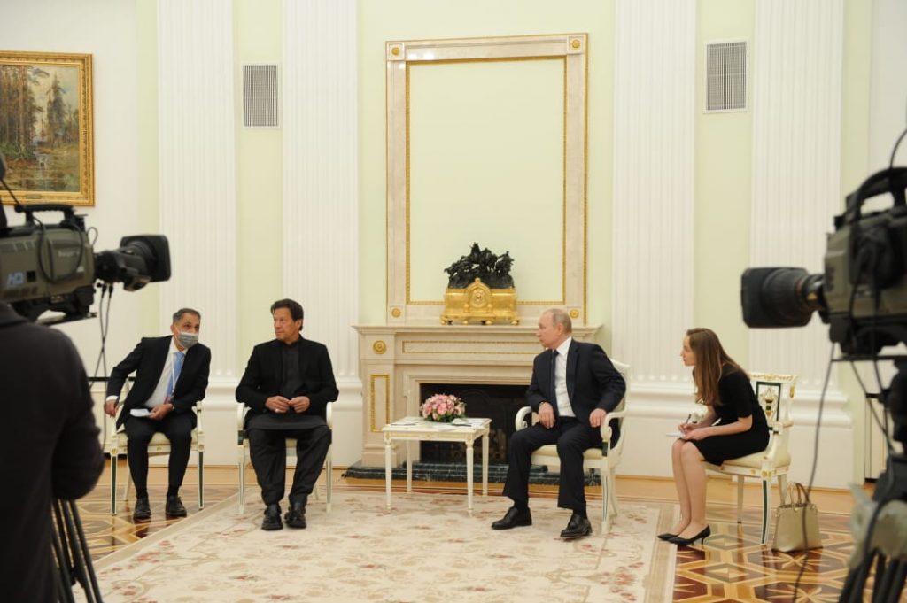 'Conflict not in anyone’s interest,' PM Khan tells President Putin