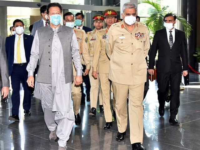 PM Imran, army chief reach Balochistan's Naushki to spend a day with troops