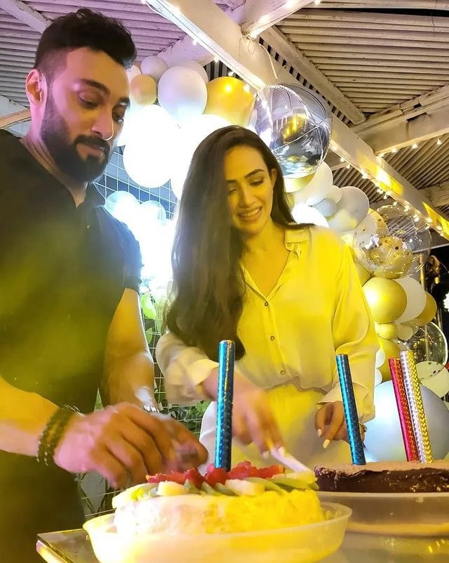 In Pictures: Sana Javed celebrates birthday with celebrity friends, Umair Jaswal cheers