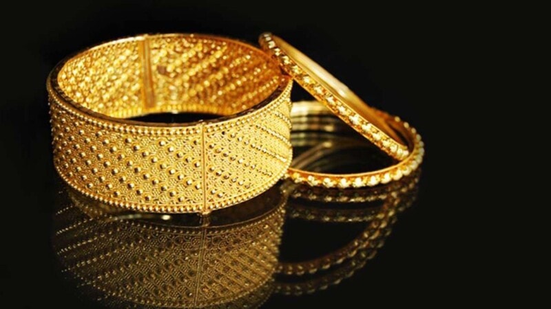 Gold prices go up by Rs350 per tola to Rs130,300