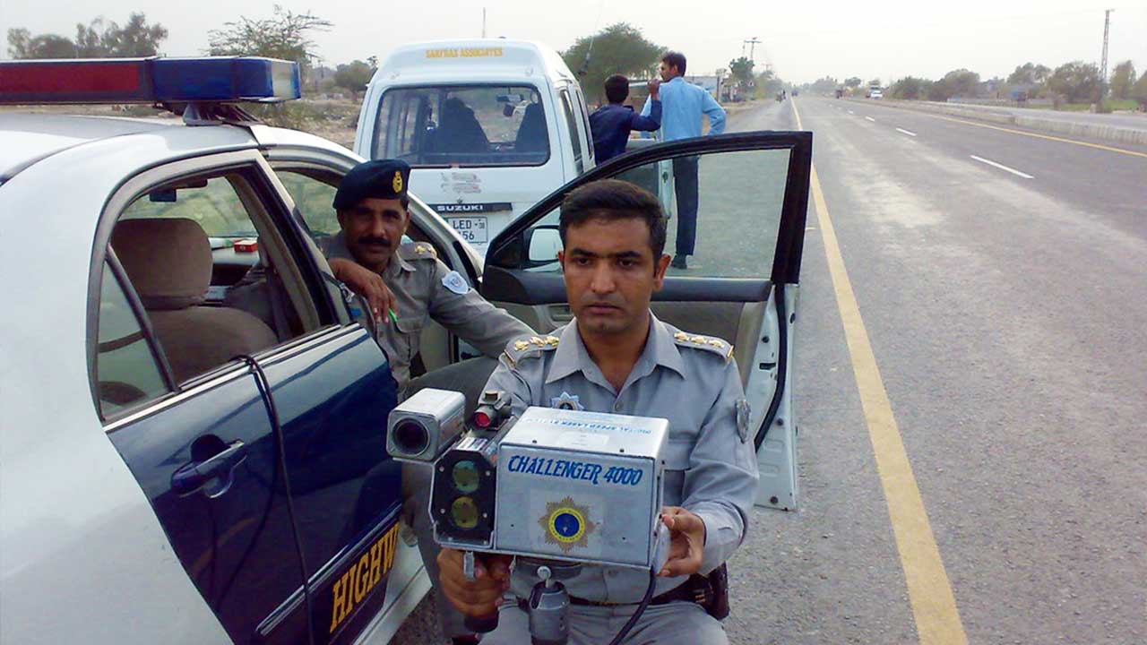 Motorway Police distribute prizes to the best drivers