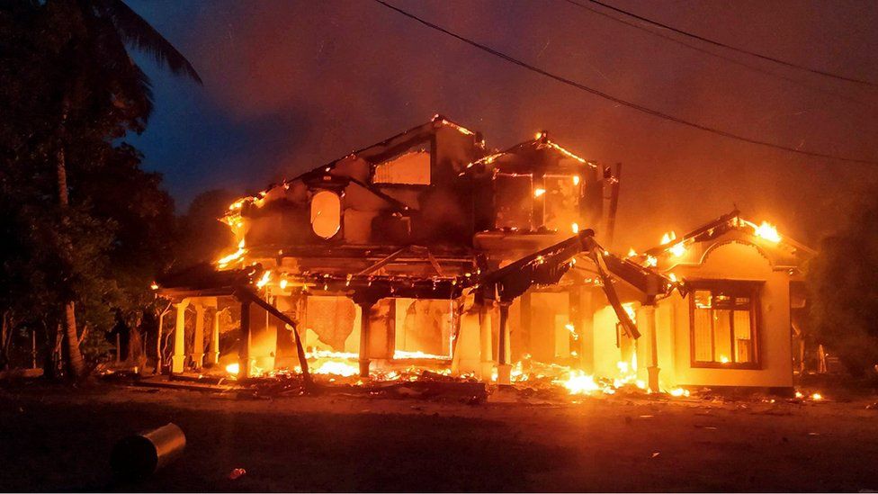Protesters put former Sri Lankan PM’s ancestral house on fire