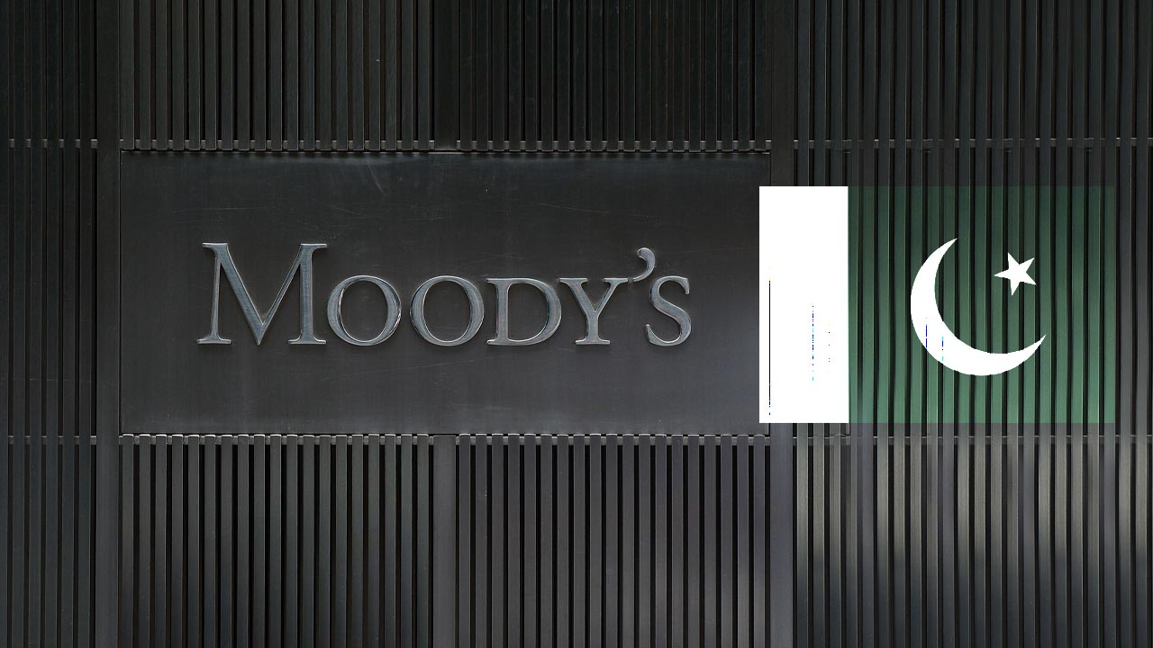Moody’s lowers Pakistan’s rating to Negative after IMF delay