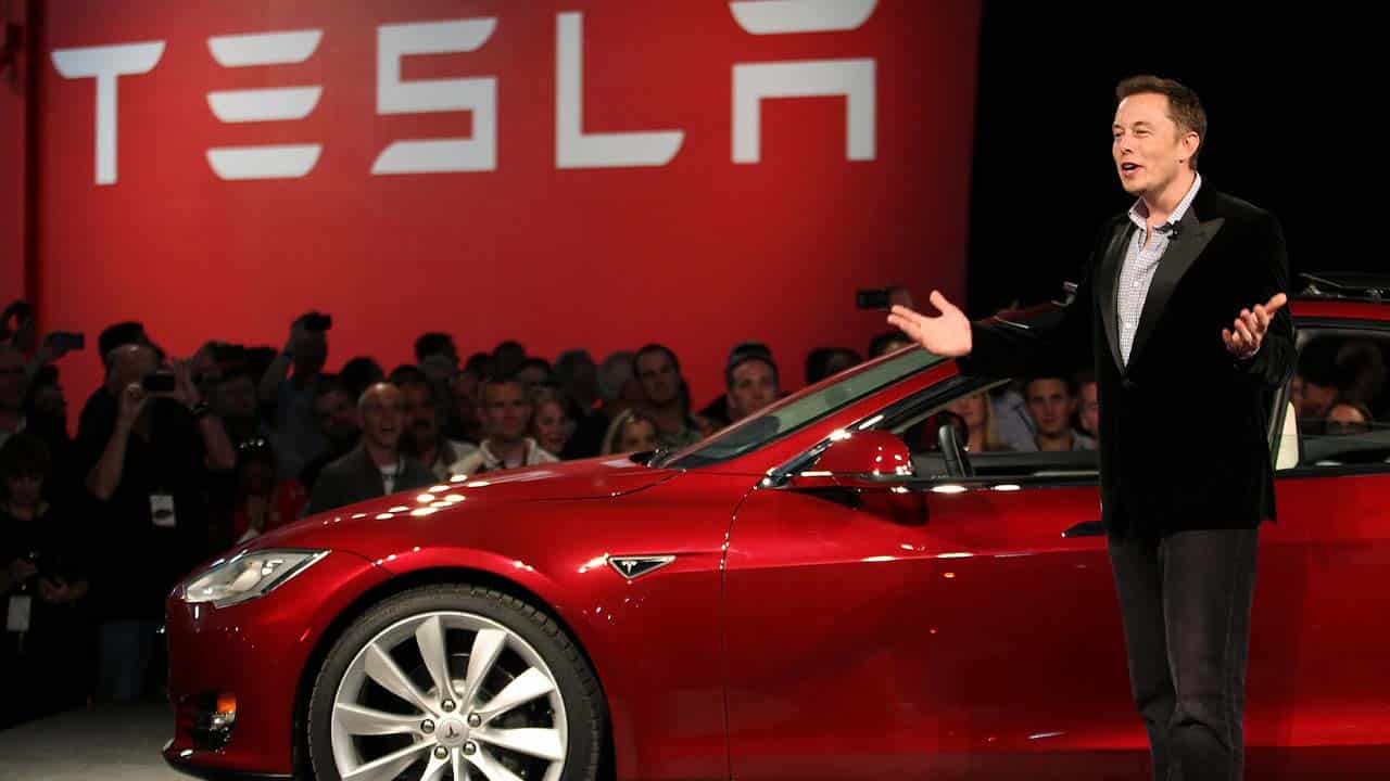 Tesla sued by former employees for laying off staff illegally