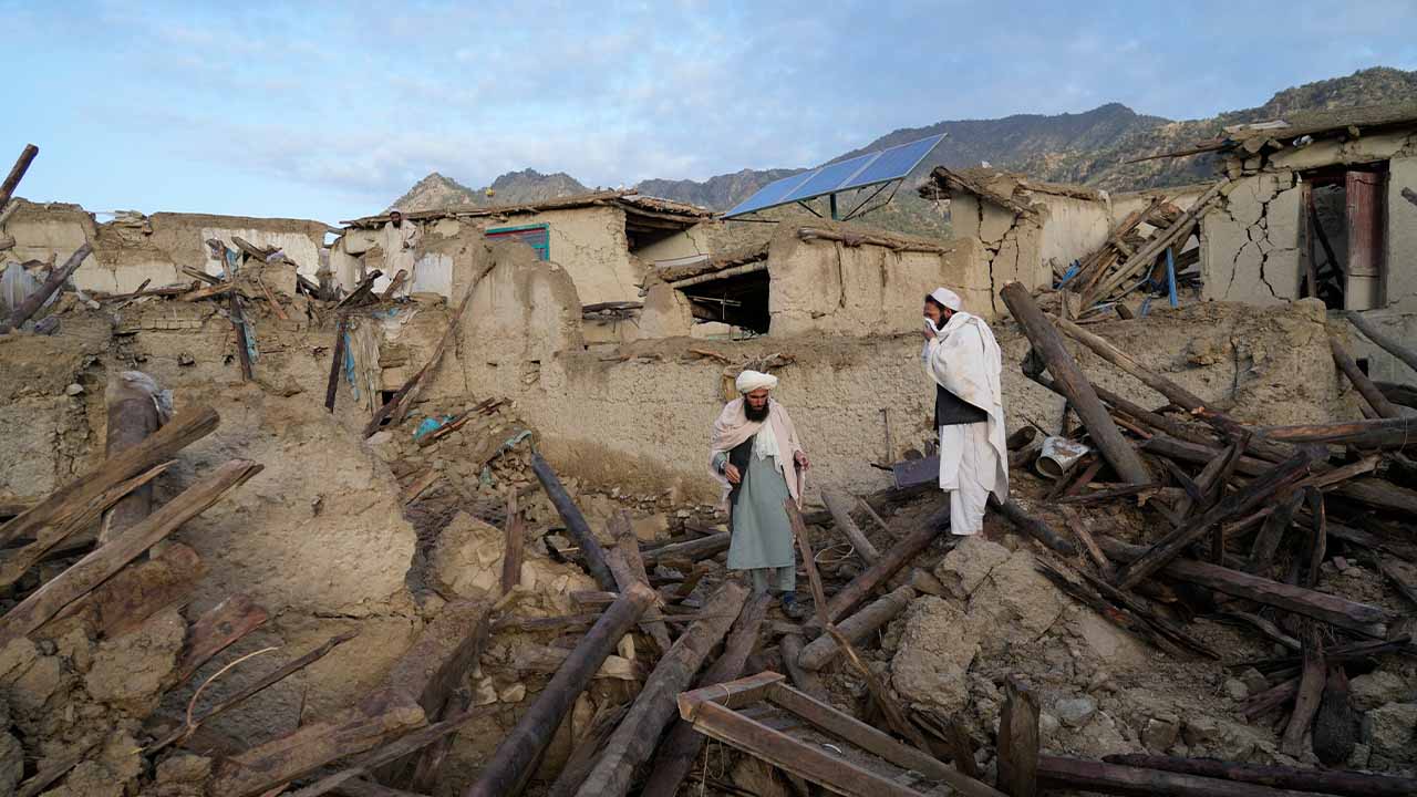aghanistan earthquake victims