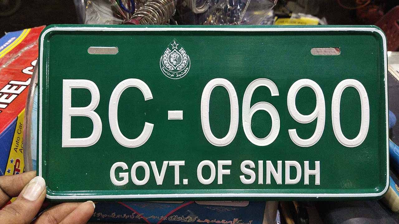 Sindh Police launches operation against fake government number plates