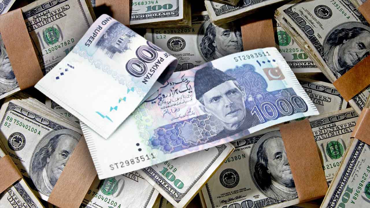 Interbank trade: Pakistani rupee falls to all-time low of Rs214.74 against US dollar