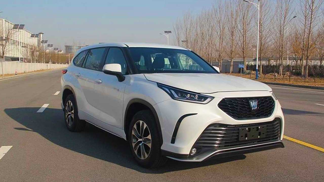 Toyota to reveal Crown SUV 2022 next week