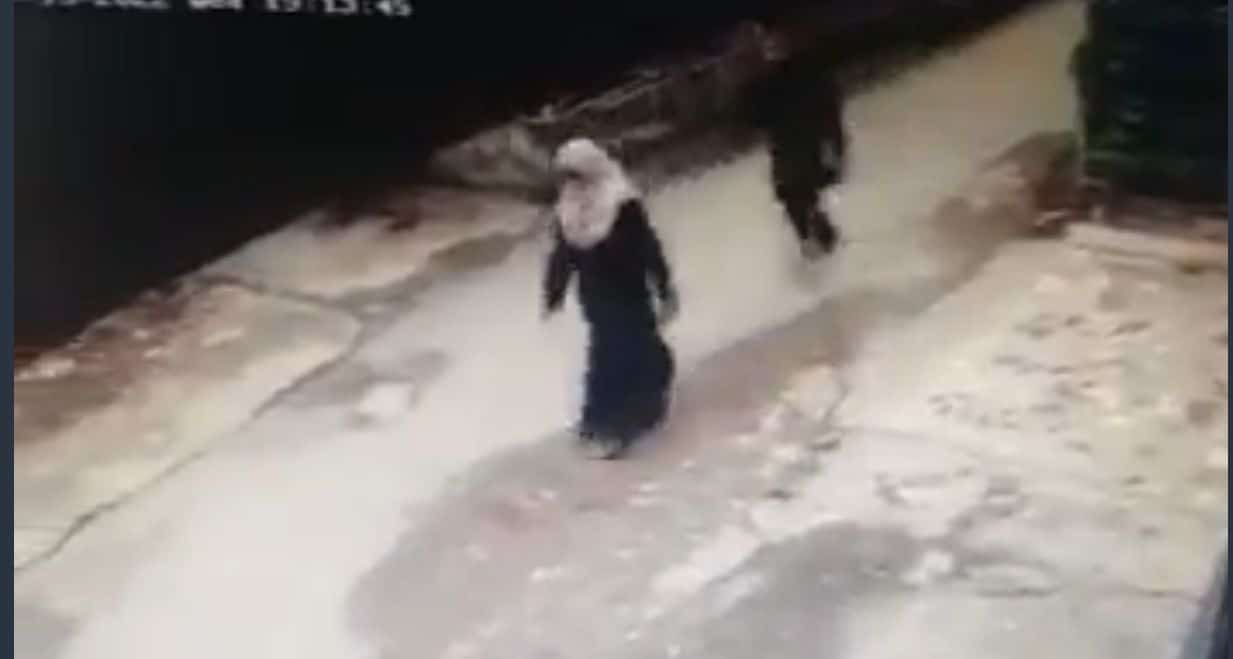 Video: Man gropes burqa-clad woman in Islamabad