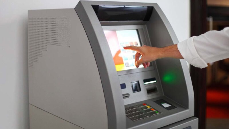 1.5% transaction fee for debit and credit cards abolished by SBP