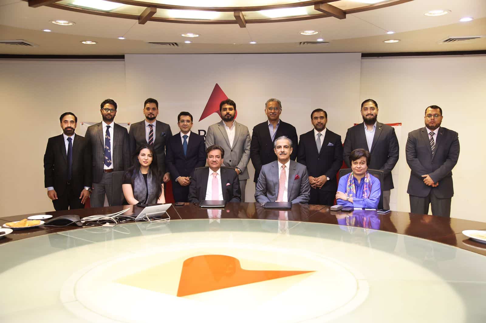 Bank Alfalah and Alfalah Insurance in collaboration with Fidelity Insurance Brokers inked a memorandum of understanding to provide International Health Insurance "GlobalCare" to their prestigious clients in Pakistan