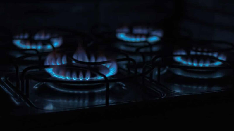 Winter chills and rising bills: Govt may hike gas tariff by up to 200%