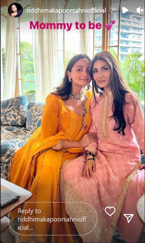 Riddhima with mom to be 