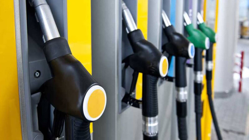 Pakistan expected to increase petroleum levy to get IMF loan 