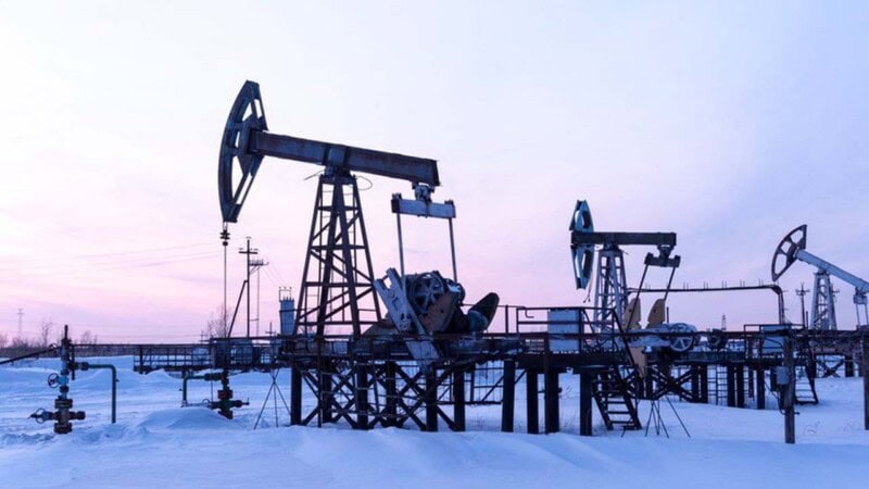 Pakistan’s monthly petroleum import bill rises to $1.36 billion