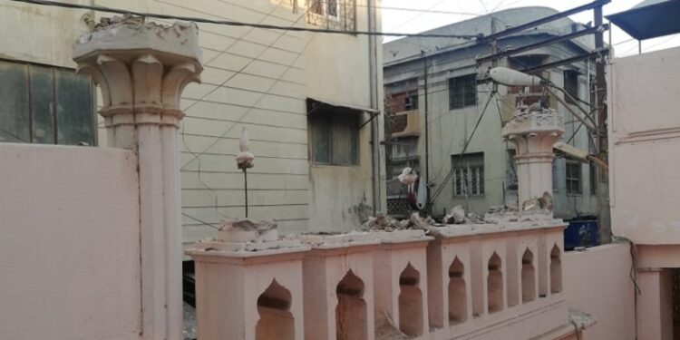 Ahmadi Ibadatgah vandalised