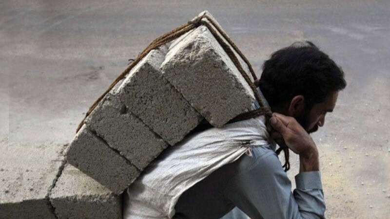 Sindh raises factory worker salaries: Skilled workers to earn Rs33,280 monthly