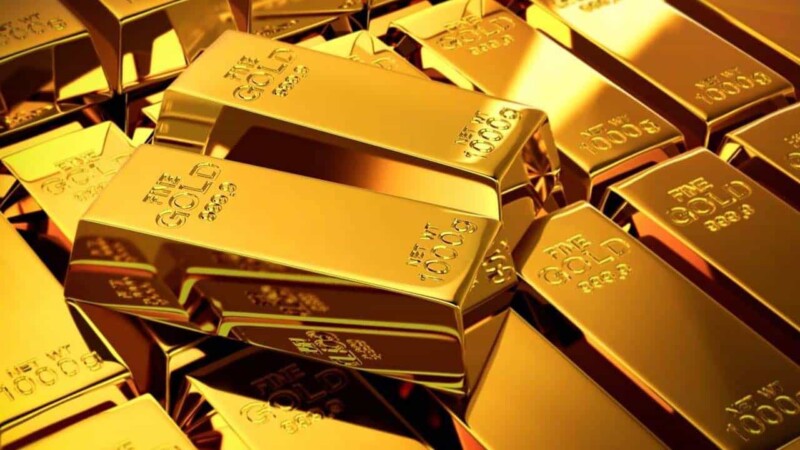 Delayed IMF deal, depreciating rupee push gold price to Rs219,500 per tola