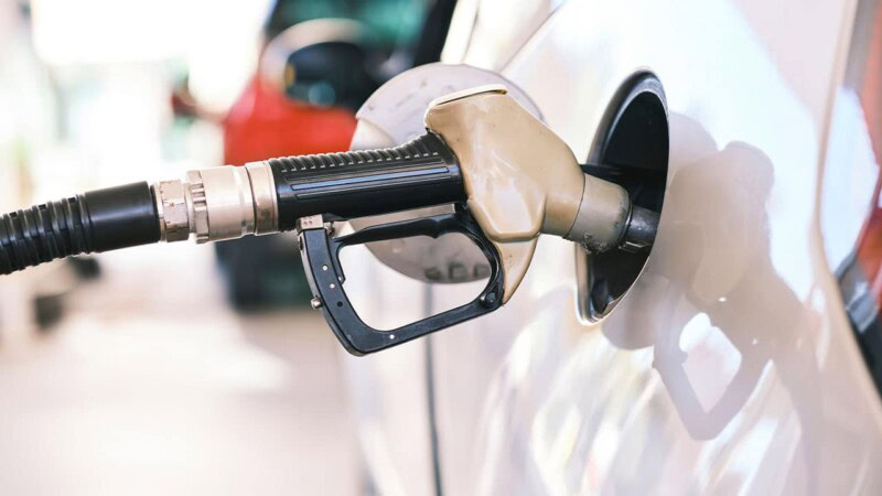 Petrol price unchanged, diesel price slashed by Rs5 per litre
