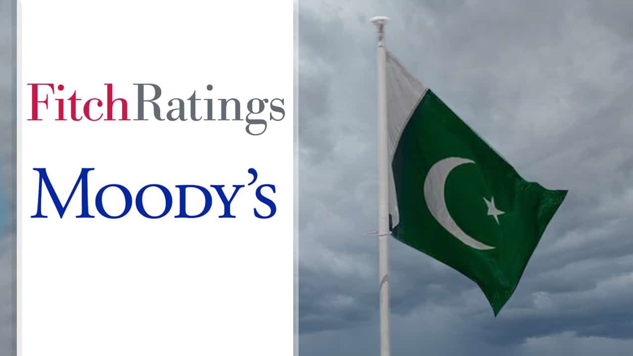 fitch and moodys warn Pakistan of economic risk despite IMF loan