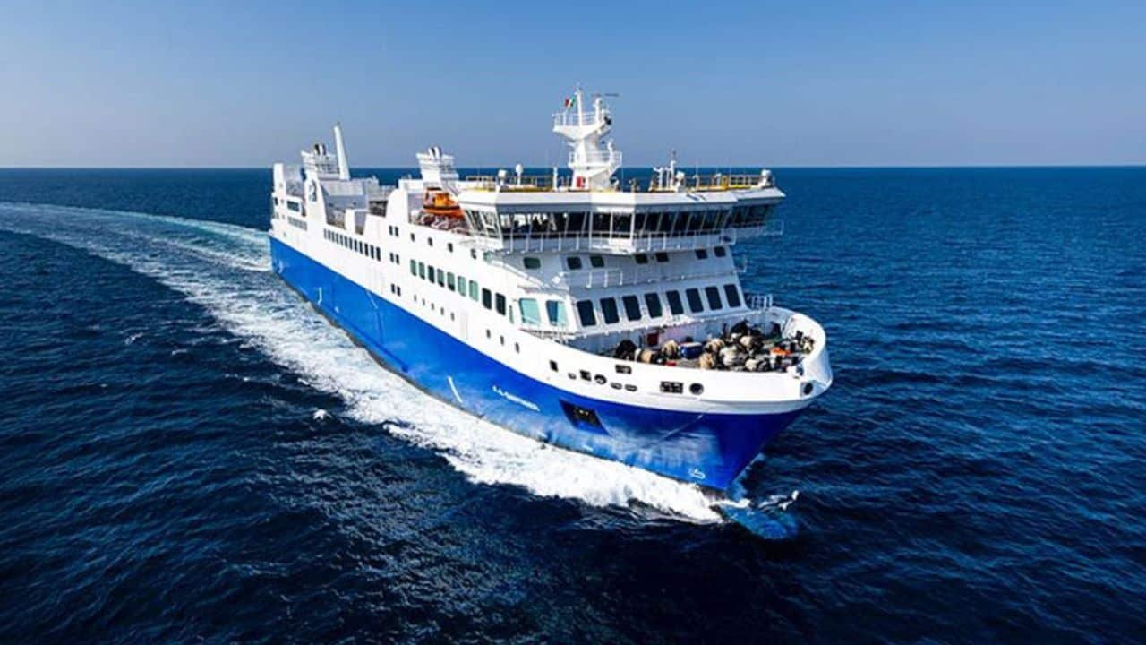 japan karachi ferry do darya port qasim