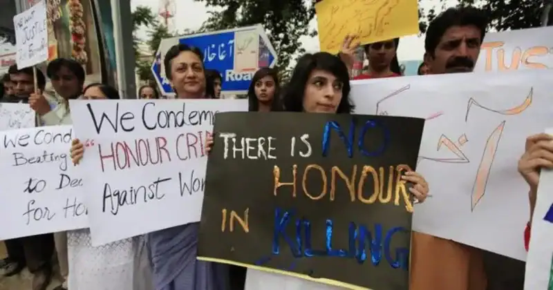 Wife stoned to death in DG Khan over ‘honour’