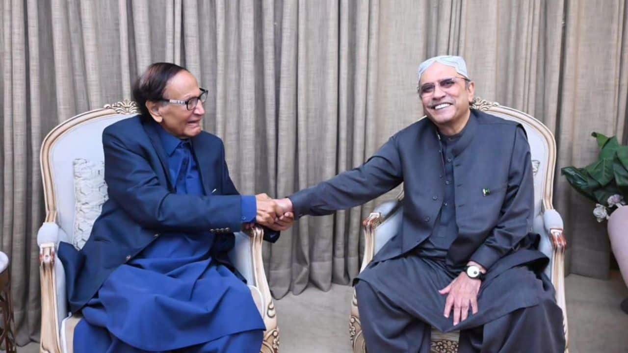 Asif Zardari meets with PML-Q President Shujaat Hussain ahead of elections
