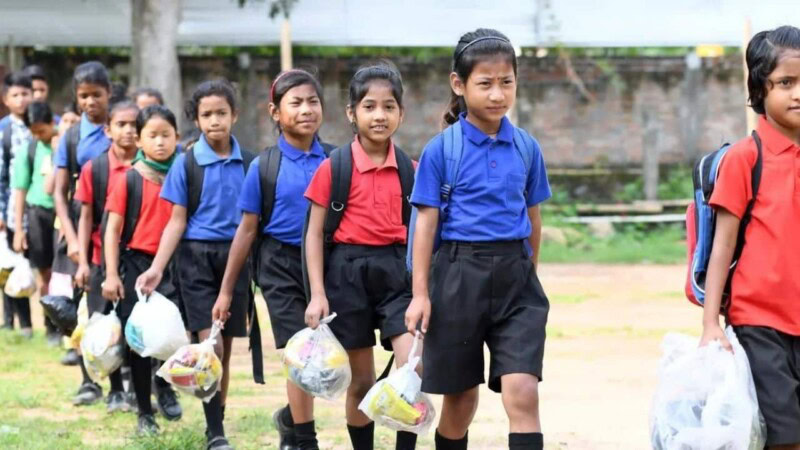 A school in India charges plastic bottles as fee