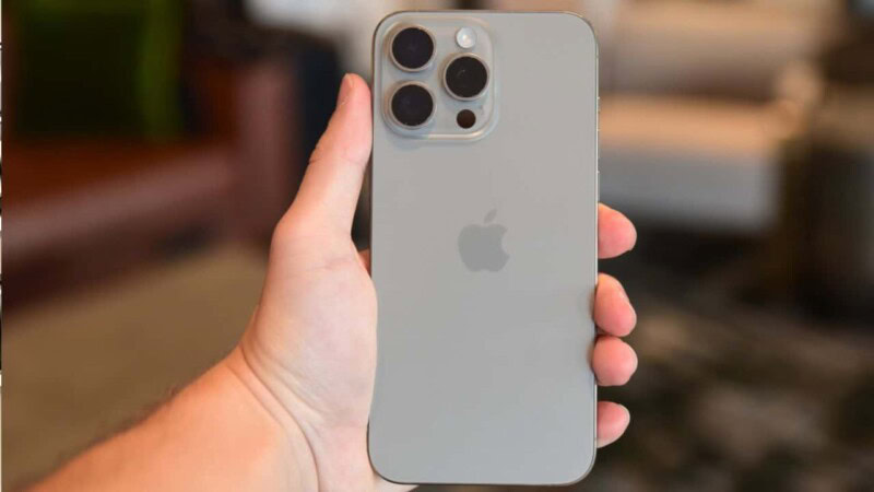 iPhone users perturbed by mysterious shut down issue