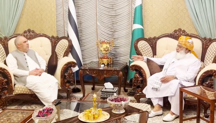 PTI leaders met Maulana Fazlur Rehman in surprise move