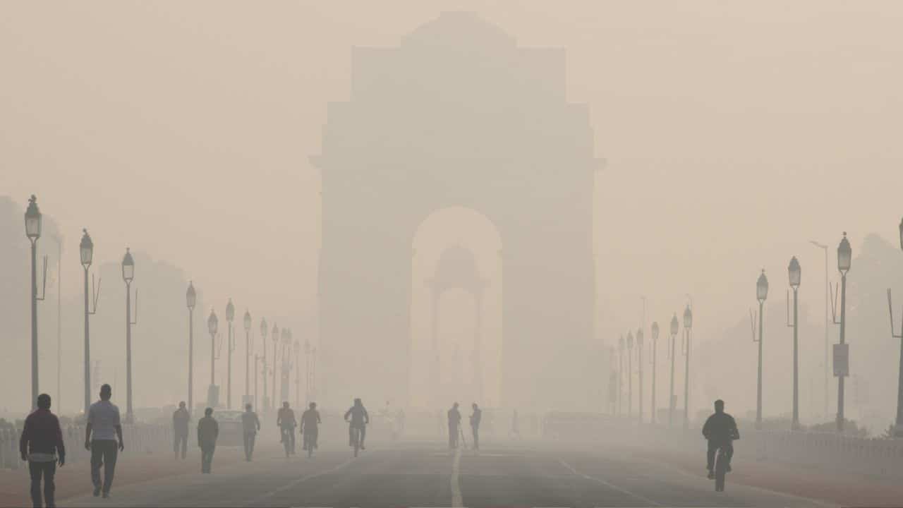 New Delhi schools go on early winter break as smog suffocates Indian capital