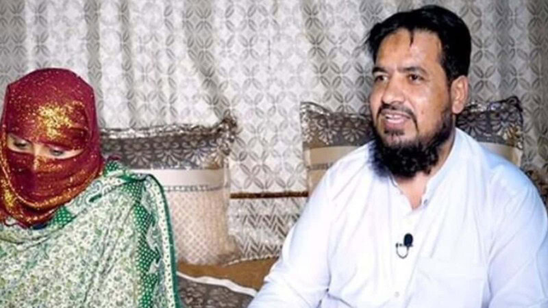 Husband and wife about to be separated amidst Afghan deportation