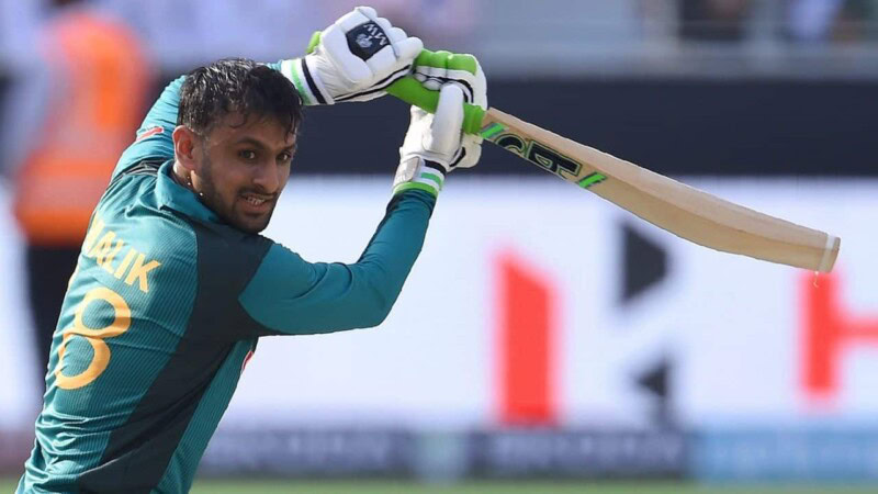 Shoaib Malik makes history in T20s